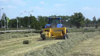 Hooipersen NewHolland T6030 en BC 5070 [upl. by Adnawyt515]