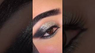 Cat eye 👁️💄❤️💄viralvideo makeup eyemakeup ytshorts virashorts makemoneyonline eyemakeup [upl. by Drapehs]