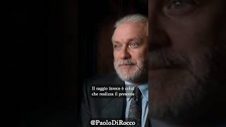 quotPer essere feliciquot dal film quot32 Dicembrequot di Luciano De Crescenzo [upl. by Yniattirb]