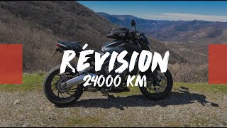 Révision 24000 km amp Nouveaux Pneus Pilot Road 4 Motovlog 22 EN SUBS [upl. by Llednav]