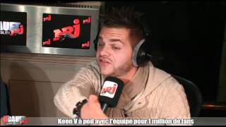 Keen V à poil avec léquipe pour 1 million de fans  CCauet sur NRJ [upl. by Berneta]