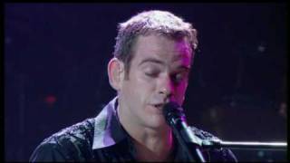 Garou  Que lamour est violent live 2004 [upl. by Lesna]