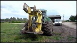 Feller Buncher John deere 643J in France Landes [upl. by Annocahs9]