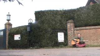 Photograph  Ringo Starr  Acoustic Cover  Danny McEvoy Outside Ringos house [upl. by Hearsh664]