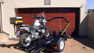 Safely load a motorcycle onto a trailer  Dropdeck nontilting trailers by Airtow [upl. by Siekram]