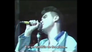 The Smiths  There Is a Light That Never Goes Out  Live  Subtitulado Español [upl. by Teraj]