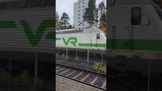 VET 11811 passing by Hyvinkää as a Sr2 [upl. by Yhtorod519]