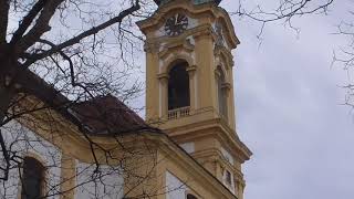 Stockerau Stadtpfarrkirche Sterbestundenläuten [upl. by Ahsatin687]