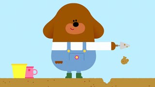 Scavate una buca e piantate i vostri semi 🌱  Il Distintivo Dell’orto  Hey Duggee Italiano [upl. by Maleki]