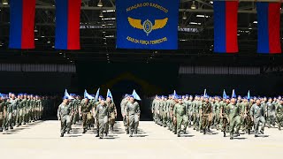 Desfile da tropa após formatura dos 100 anos da Aviação Militar no CAvEx em Taubaté [upl. by Young]