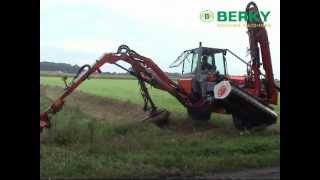 BERKY Böschungsmäher 2300 mit Häcksler BERKY Slope mower type 2300 with Flail mower [upl. by Suidualc]