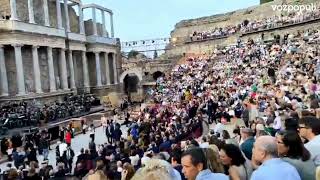 Marlaska recibe una sonora pitada a su llegada a un concierto de la Guadia Civil quotFuera fueraquot [upl. by Gans]