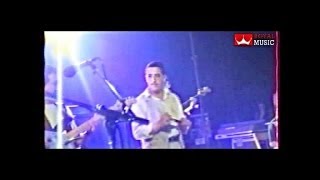 Cheb Hasni  Magouani Nesker Live en France [upl. by Adnirim]