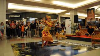 CiaaatttMargapati dance SALING ASAH in Wijnegem Shopping center [upl. by Lombardo]