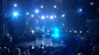 Kings Of Leon  quotUse Somebody Live at the 2009 MTV Movie Awardsquot Lyrics [upl. by Quinby]