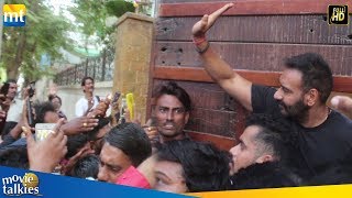 Ajay Devgn Celebrates His 50th Birthday With FANS By Waving Hands [upl. by Kinch612]