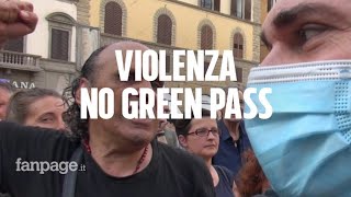 No green pass aggressione al giornalista di Fanpageit quotMinacciato insultato e telecamera rottaquot [upl. by Tingey]