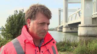 Rijkswaterstaat over honderste storing Botlekbrug gevaarlijke stoffen toch door tunnel is nogo [upl. by Anola]