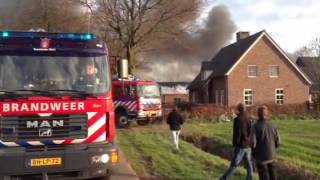 Zeer grote brand in twee varkensstallen in Oirschot [upl. by Carney402]