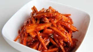 Dorajimuchim Spicy bellflower root 도라지무침 [upl. by Lyontine401]