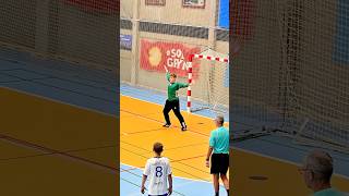 Rare 🙌 handballgoalkeeper handball handballlife handballsaves håndbold goalielife goalie [upl. by Metabel]