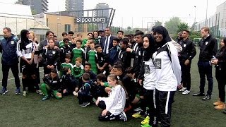 Molenbeek e Londra il calcio contro la radicalizzazione [upl. by Humbert228]