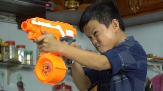 NERF GUN MONEY SHOT BATTLE [upl. by Haet]