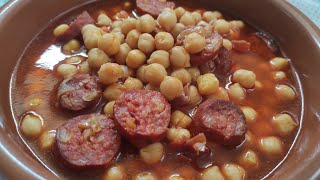 Garbanzos con chorizo y jamón serrano 😋 [upl. by Sauers]