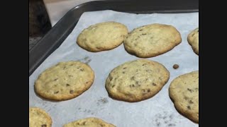 Chocolate chip cookies in 57 seconds crispy easyrecipe toffeepieces Baking [upl. by Crandall]