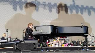 Elton John  Tiny dancer  Bowling Green Wiesbaden  Farewell yellow brick road tour  Live [upl. by Danny]