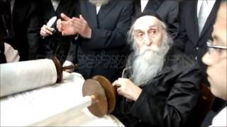 Siyum Sefer Torah  Yeshivas Brisk With R Dovid Soloveitchik amp R Berel Povarsky  Kislev 5773 [upl. by Aneerbas]