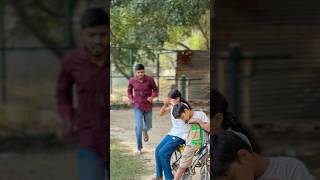 Cycle ma karishma ka par fass gya 🤣 Fir kisna bacaya comment shorts ytshots [upl. by Fauver383]