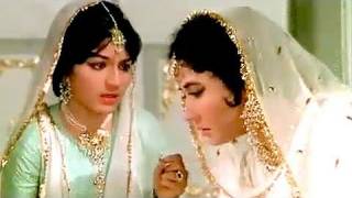 Naaz meets Meena Kumari  Bahu Begum Scene [upl. by Bloch]