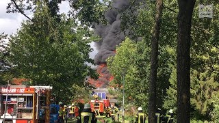 Großeinsatz in Westerstede Feuer nach Schwelbrand in Tennishalle [upl. by Evonne224]