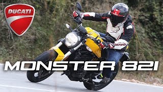 Ducati Monster 821 2018 Prueba a fondo Full HD [upl. by Laughry]