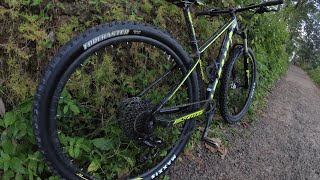 Maxxis FOREKASTER29×235  Unboxing  New MTB Tire Mr Riderzz [upl. by Suirad]