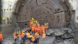 Herrenknecht Tunnelbohrmaschine  Durchbruch am Belchentunnel bei Basel [upl. by Ika]