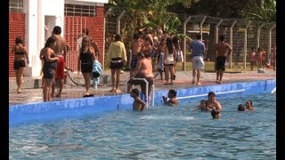 Piletas municipales una opción para los días de calor [upl. by Aretina]