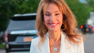 Susan Lucci 77 wears glam silky suit for wonderful picture with special girlfriends [upl. by Jory]