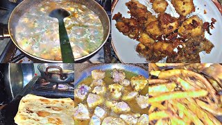 aaj mere Ghar mein banaa aalu palak gosh chicken fry masala fries omelette Chinese Omelette paratha [upl. by Tega779]