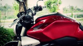 TEST Honda CB 300R [upl. by Novyaj]