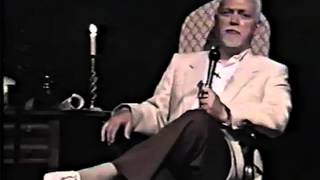 Robert Anton Wilson  The Vatican  Cocaine  CIA connection [upl. by Baugh858]