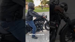 Harley Davidson Iron 883 Startup [upl. by Elfreda]