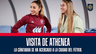 Athenea visita a la Selección en Las Rozas tras su operación de clavícula  🔴 SEFUTBOL [upl. by Kapoor844]