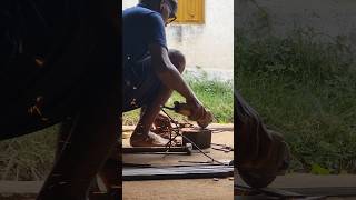 Grinder machin नहीं जानोगे तो हाथ भी कट सकता है jp welding workshop ytshorts shortsfeed shorts [upl. by Ranger]