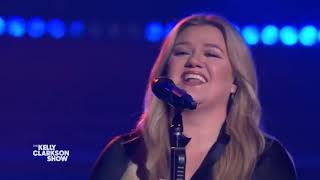 Kelly Clarkson Covers Ill Take You There By The Staple Singers Kellyoke [upl. by Akinak183]