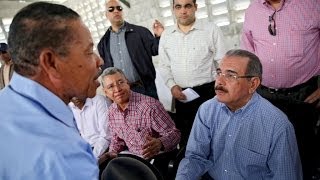 Danilo Medina en BahorucoquotDinero que se presta dinero que se tiene que pagarquot [upl. by Yruok782]