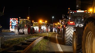 Afsluitdijk geblokkeerd door boerenprotest [upl. by Kylen]