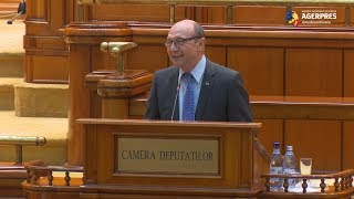 Băsescu către reprezentanţii Puterii Puneţi un guvern cu care să nu ne fie ruşine în UE [upl. by Llenwad22]