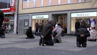 Flashmob für verfolgte Christen [upl. by Ynettirb963]